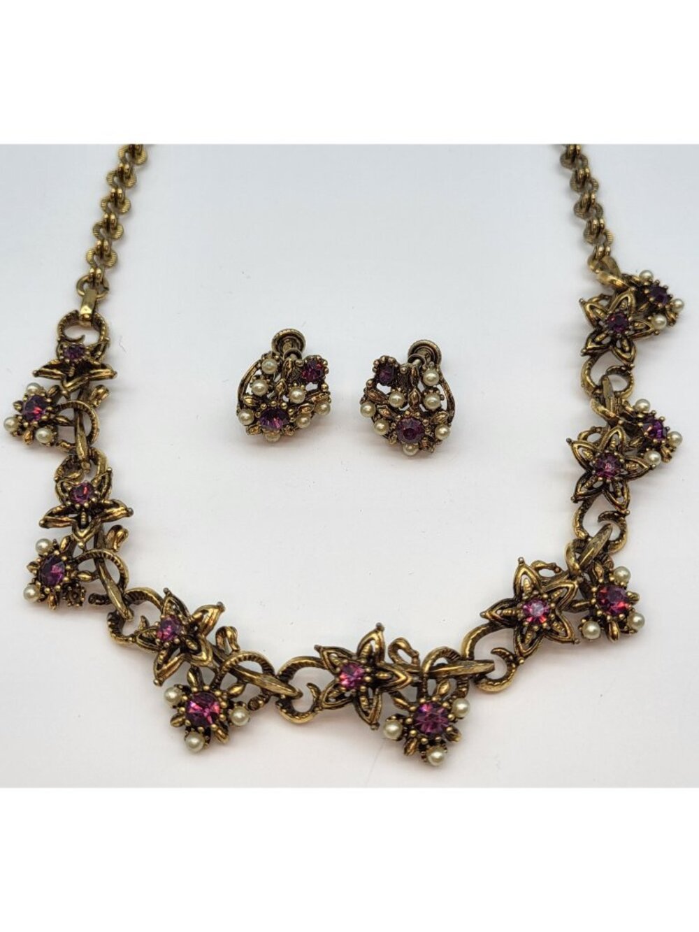 Stunning 1940's Staret Jewelry set Necklace earrings signed STAR Regal Sexy